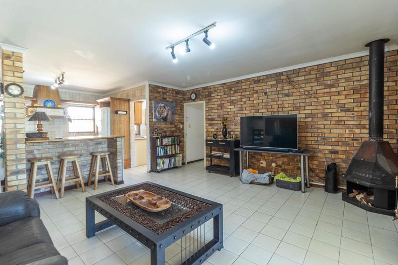4 Bedroom Property for Sale in Aurora Western Cape